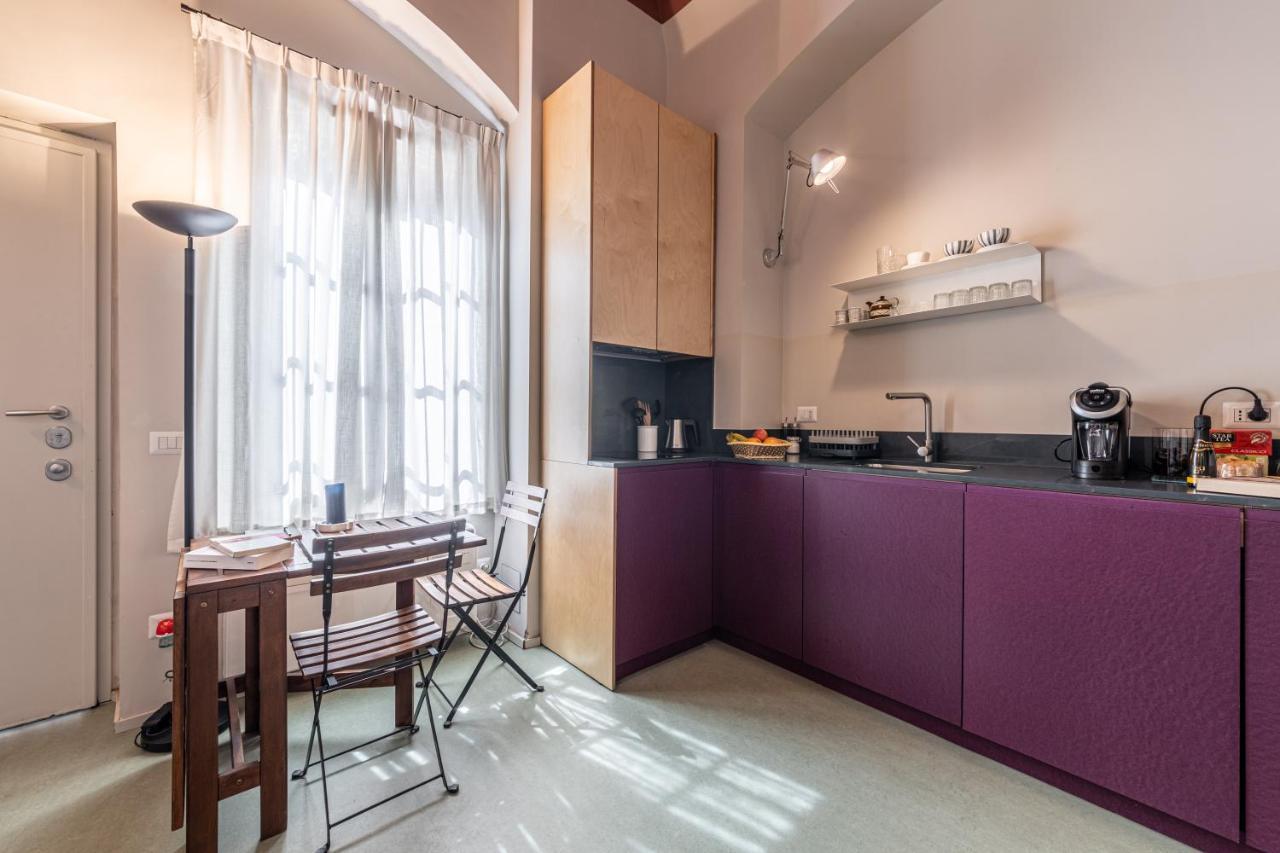 Xenia Apartments - Accogliente Pied-A-Terre Sui Navigli Milan Bagian luar foto