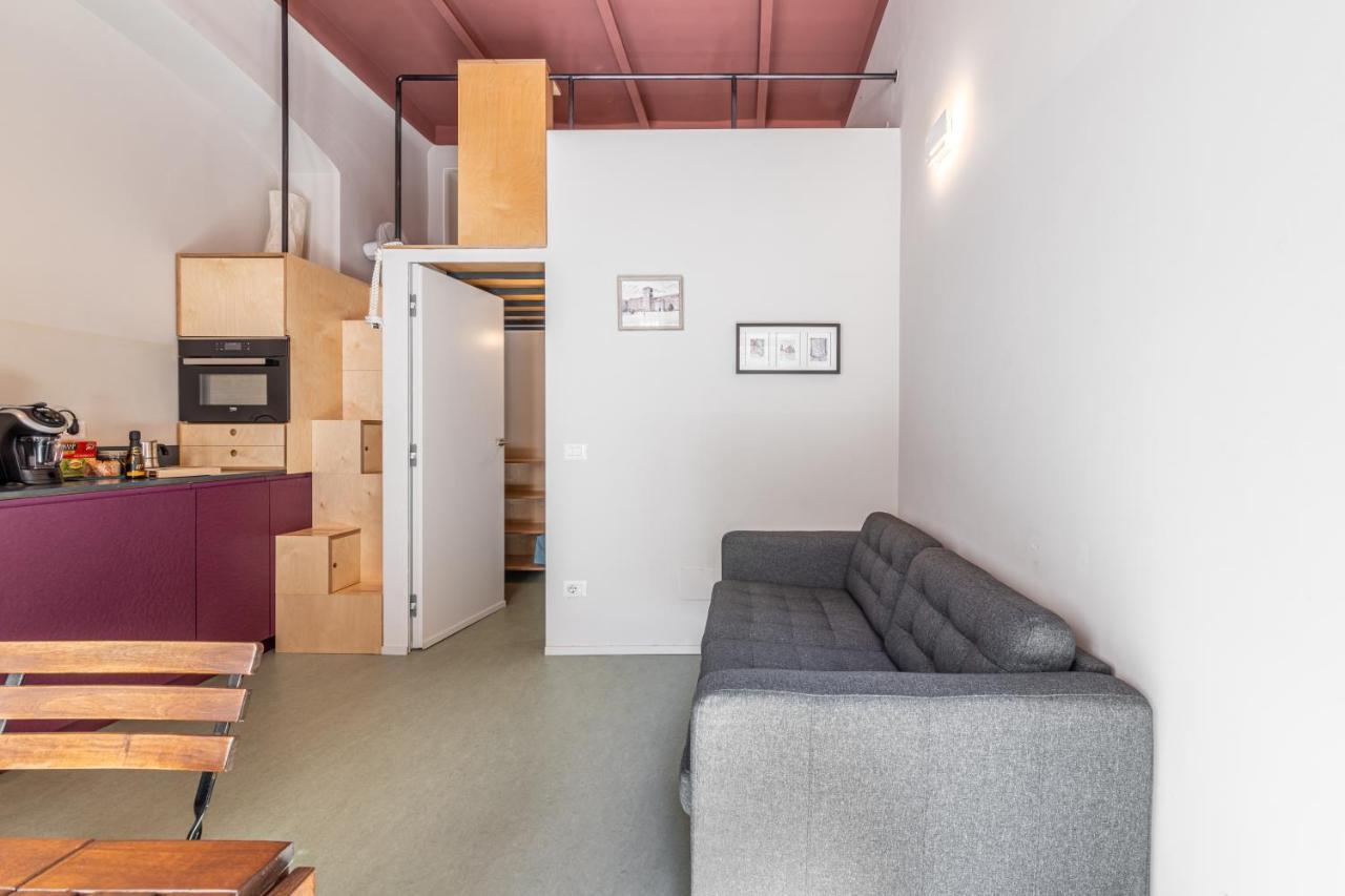 Xenia Apartments - Accogliente Pied-A-Terre Sui Navigli Milan Bagian luar foto