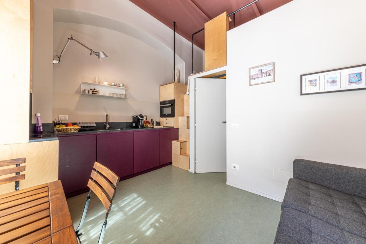 Xenia Apartments - Accogliente Pied-A-Terre Sui Navigli Milan Bagian luar foto