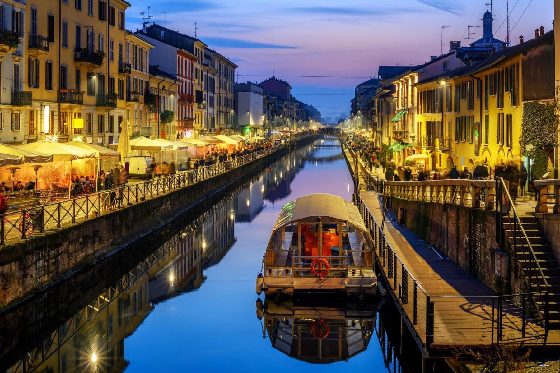 Xenia Apartments - Accogliente Pied-A-Terre Sui Navigli Milan Bagian luar foto